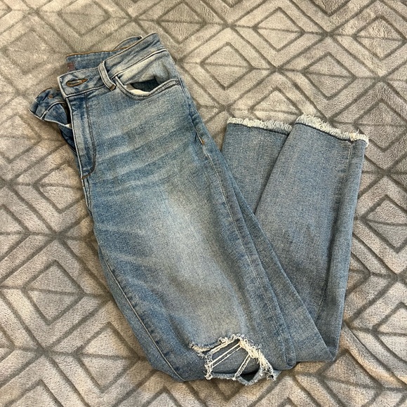 DL 1961 Distressed Blue Jeans - Picture 2 of 3